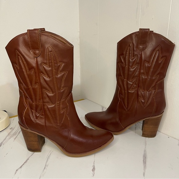 MIA Shanan Quilted Faux Leather Western Heeled Boots Size 8.5M - Picture 2 of 11